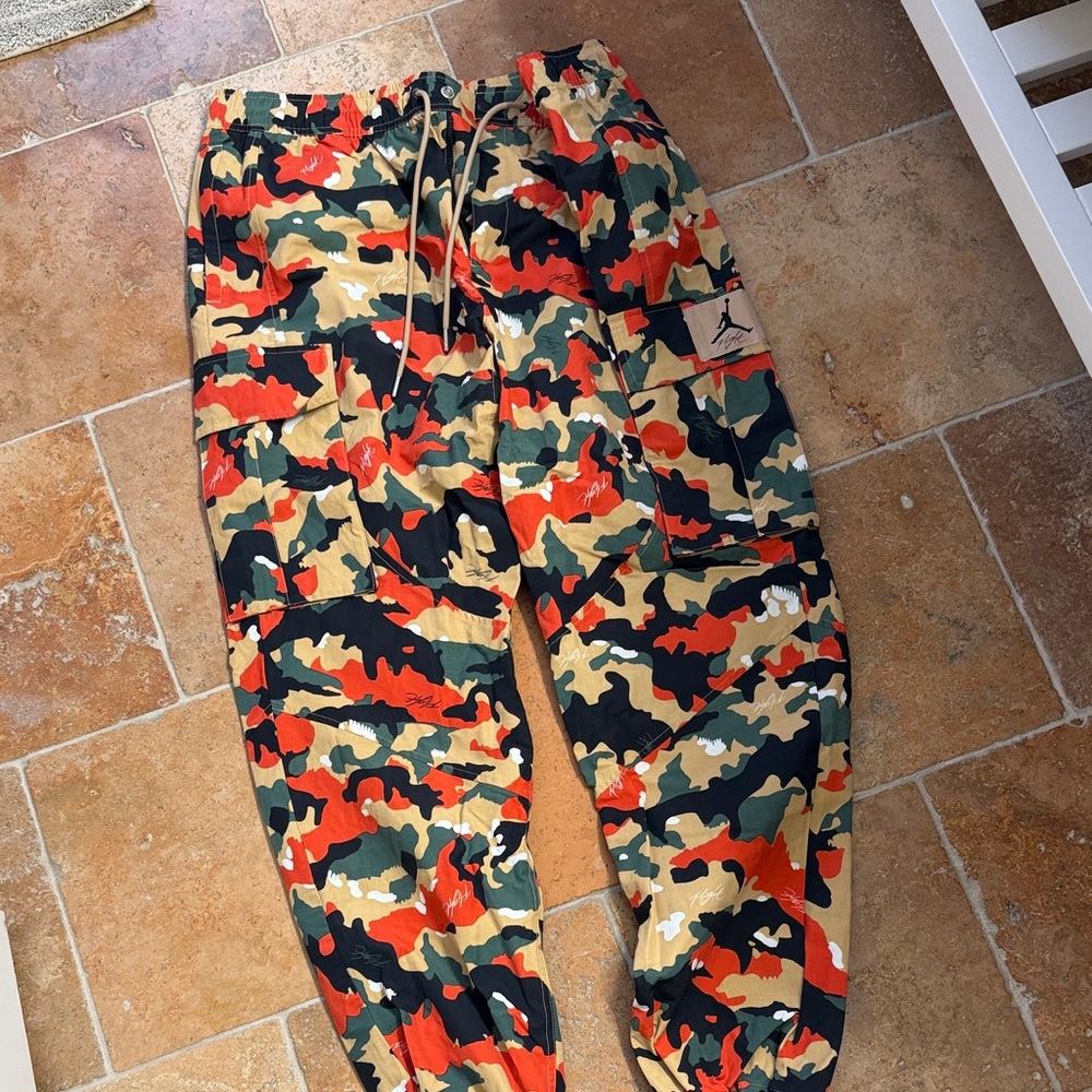 Jordan Multicolor Camo Cargo Joggers size xl worn once